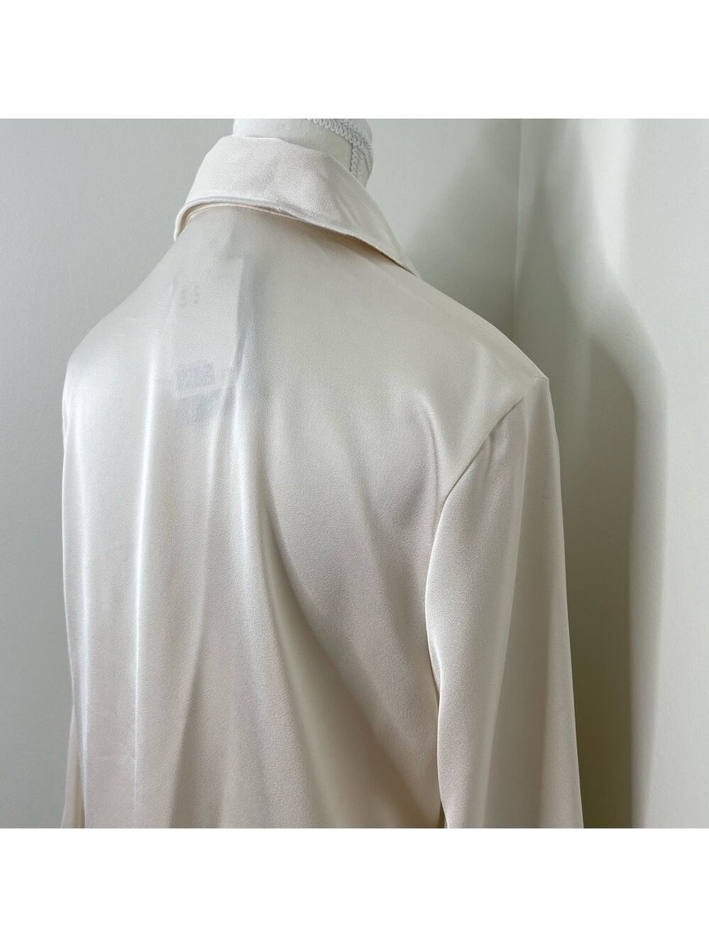 NWT H&M Satin Button Down Blouse M - Picture 9 of 13